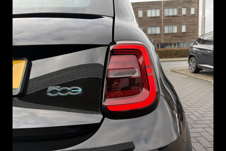Fiat 500 Urban 42 kWh | 19.800 km! | 94,9% SOH | Carplay | Cruise Control | Climate Control |