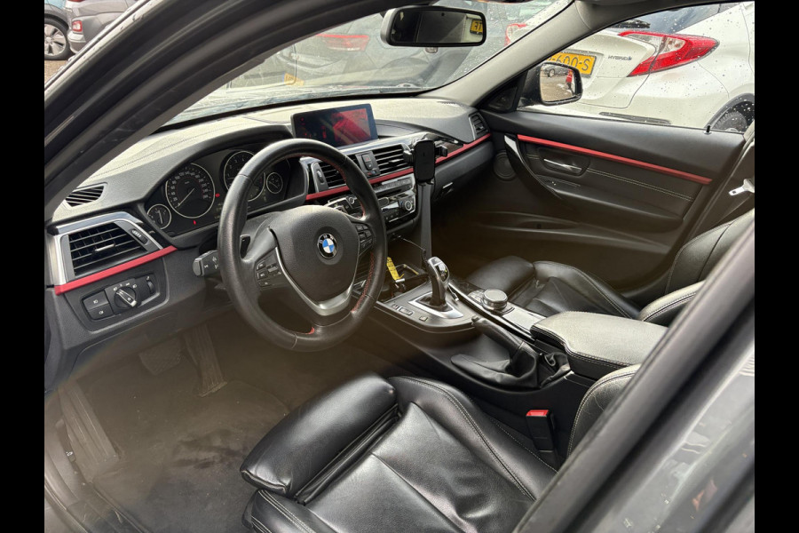 BMW 3 Serie Touring 340i xDrive M Sport High Executive 326pk | Elek. Trekhaak | Harman Kardon | Leder | Navi | Elek. kofferklep |