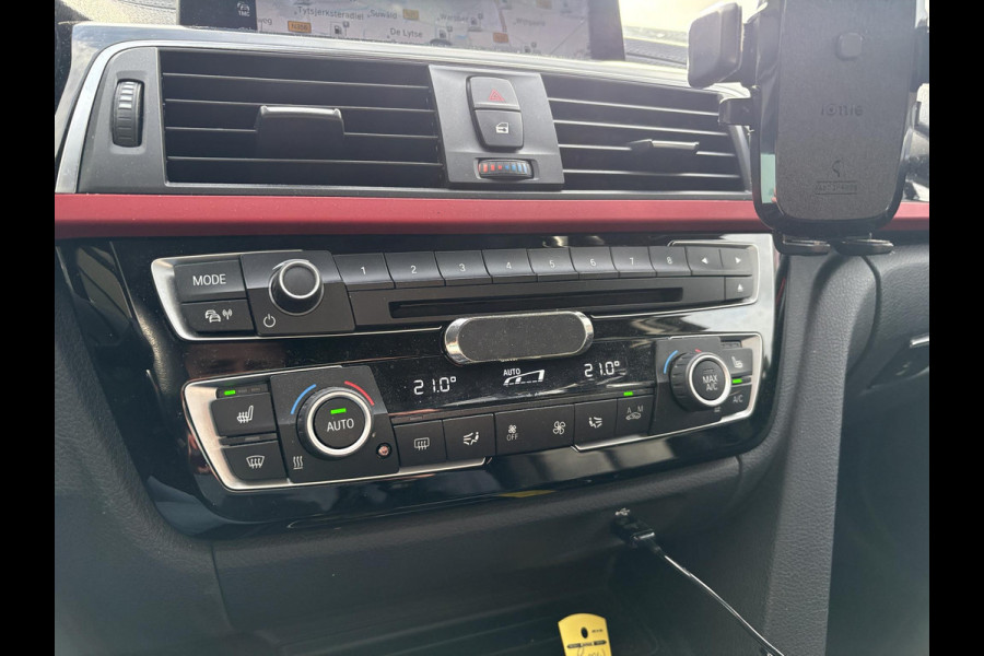 BMW 3 Serie Touring 340i xDrive M Sport High Executive 326pk | Elek. Trekhaak | Harman Kardon | Leder | Navi | Elek. kofferklep |