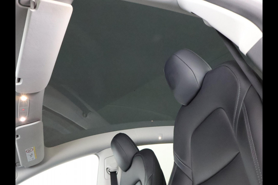 Tesla Model Y Long Range AWD 75 kWh | SOH 84% | Navigatie | Leder | Stoelverwarming | FSD systeem AutoPilot