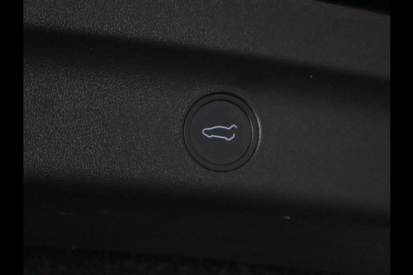 Tesla Model Y Long Range AWD 75 kWh | SOH 84% | Navigatie | Leder | Stoelverwarming | FSD systeem AutoPilot