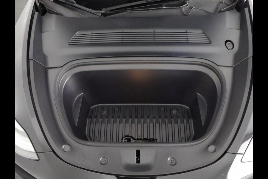 Tesla Model Y Long Range AWD 75 kWh | SOH 84% | Navigatie | Leder | Stoelverwarming | FSD systeem AutoPilot