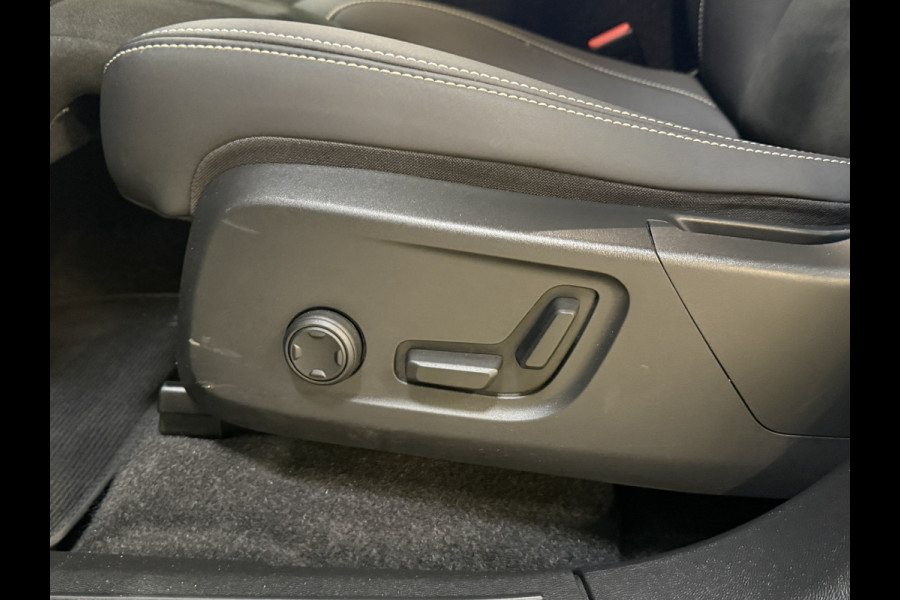 Volvo XC40 Recharge Pro | 1e Eigenaar | Panoramadak | Stoel/Stuurverw. | Keyless