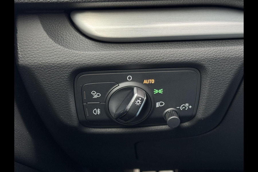 Audi A3 Sportback 40 TFSI e Edition S-LINE | 1/2 LEDER | NAVI | PDC