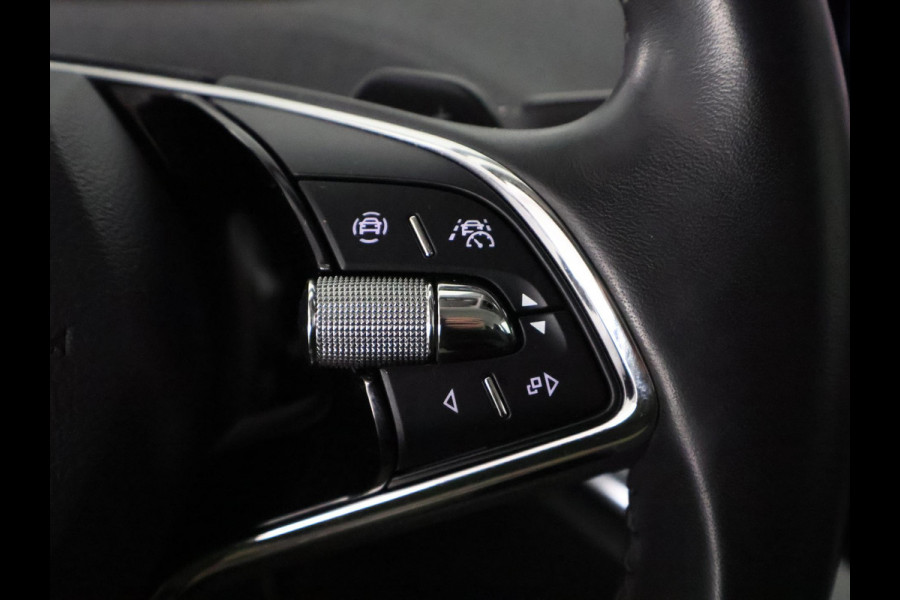 Škoda ENYAQ iV 60 | Navigatie | Stuurverwarming | Camera |