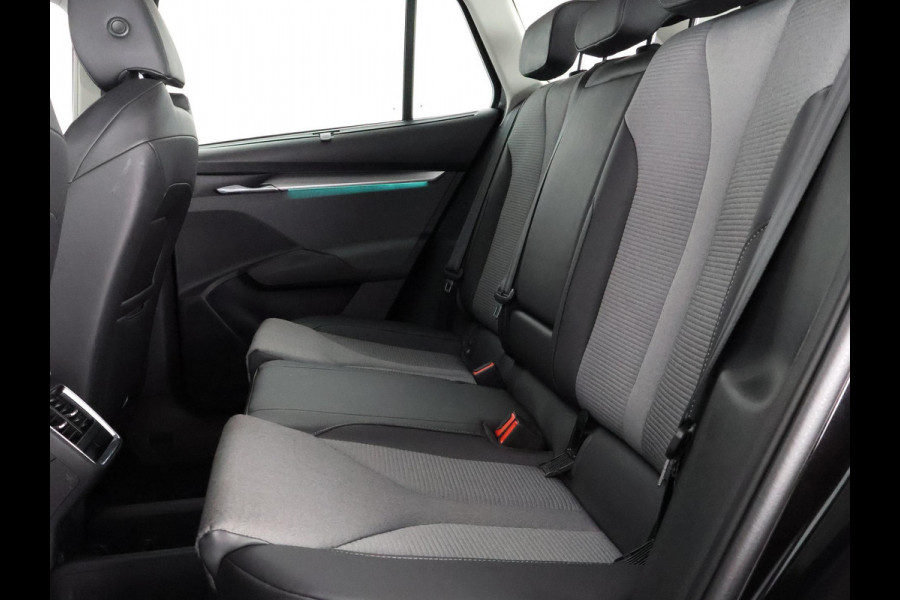 Škoda ENYAQ iV 60 | Navigatie | Stuurverwarming | Camera |