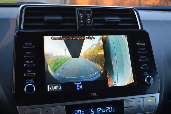 Toyota Land Cruiser 2.8 D-4D-F Executive Window Van Black-Line