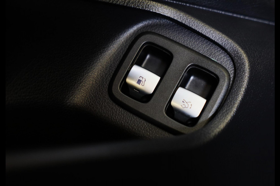 Mercedes-Benz CLE Coupé 300 e AMG 53 Look / Head Up / 360 Camera / Acc / Lane Assist / BURMESTER / Elek Stoelen / Memory / Pano