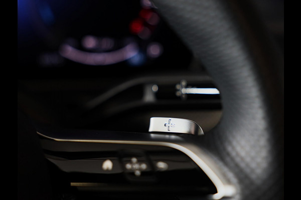 Mercedes-Benz CLE Coupé 300 e AMG 53 Look / Head Up / 360 Camera / Acc / Lane Assist / BURMESTER / Elek Stoelen / Memory / Pano