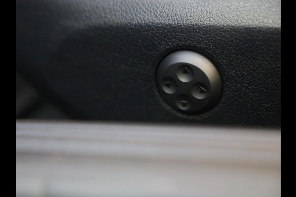 Mercedes-Benz CLE Coupé 300 e AMG 53 Look / Head Up / 360 Camera / Acc / Lane Assist / BURMESTER / Elek Stoelen / Memory / Pano