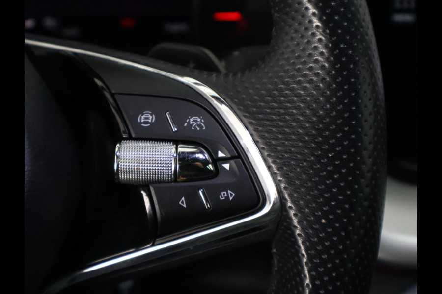 Škoda Octavia Combi 1.0 e-TSI Sport Business | Apple Carplay/Android Auto | Navigatie | Trekhaak | Parkeersensoren |