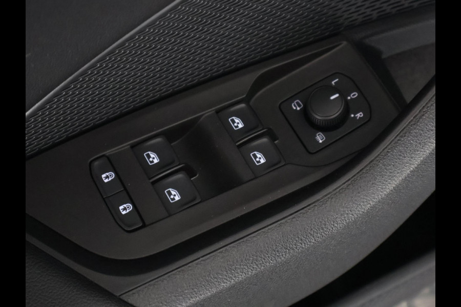 Škoda Octavia Combi 1.0 e-TSI Sport Business | Apple Carplay/Android Auto | Navigatie | Trekhaak | Parkeersensoren |