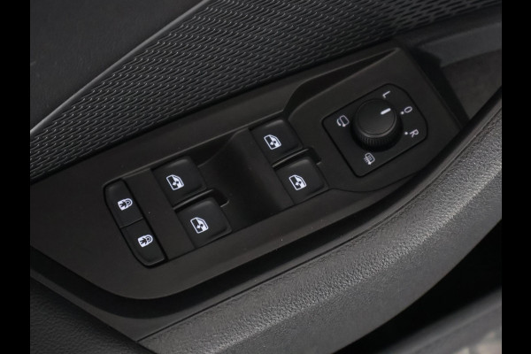 Škoda Octavia Combi 1.0 e-TSI Sport Business | Apple Carplay/Android Auto | Navigatie | Trekhaak | Parkeersensoren |