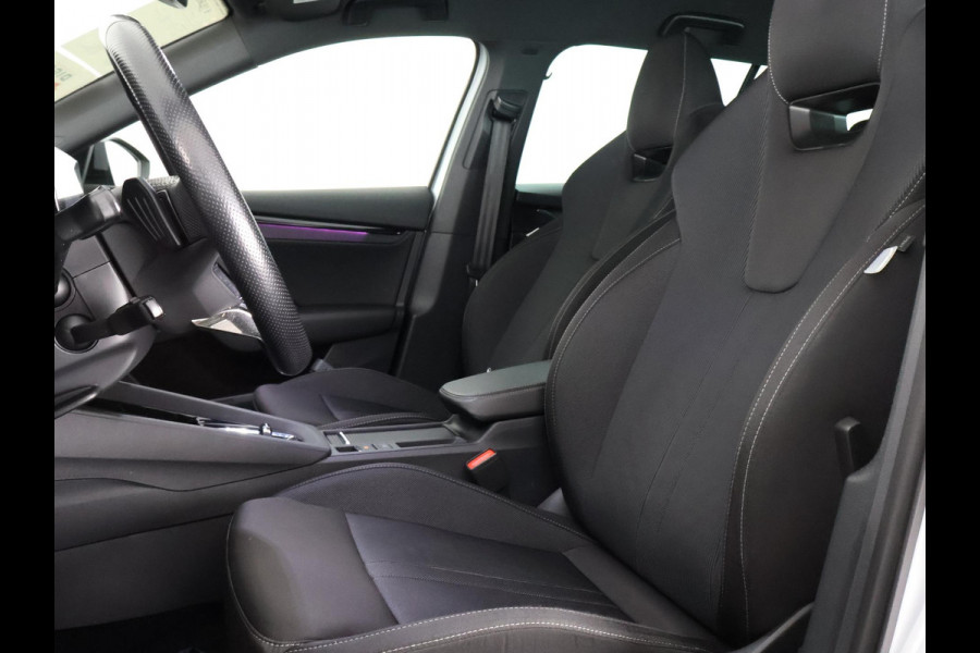 Škoda Octavia Combi 1.0 e-TSI Sport Business | Apple Carplay/Android Auto | Navigatie | Trekhaak | Parkeersensoren |