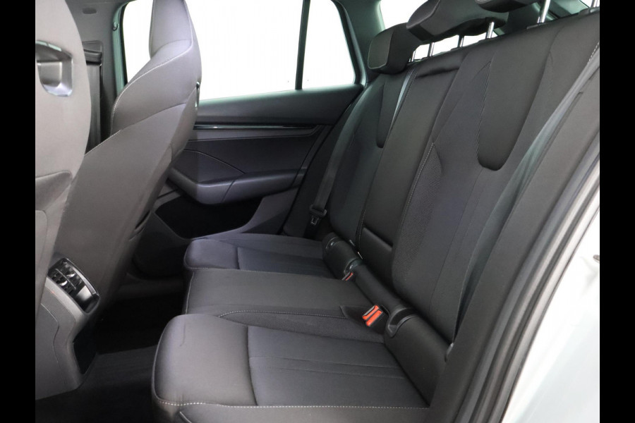 Škoda Octavia Combi 1.0 e-TSI Sport Business | Apple Carplay/Android Auto | Navigatie | Trekhaak | Parkeersensoren |