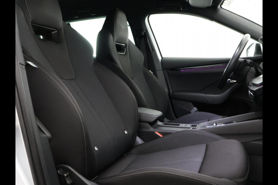 Škoda Octavia Combi 1.0 e-TSI Sport Business | Apple Carplay/Android Auto | Navigatie | Trekhaak | Parkeersensoren |