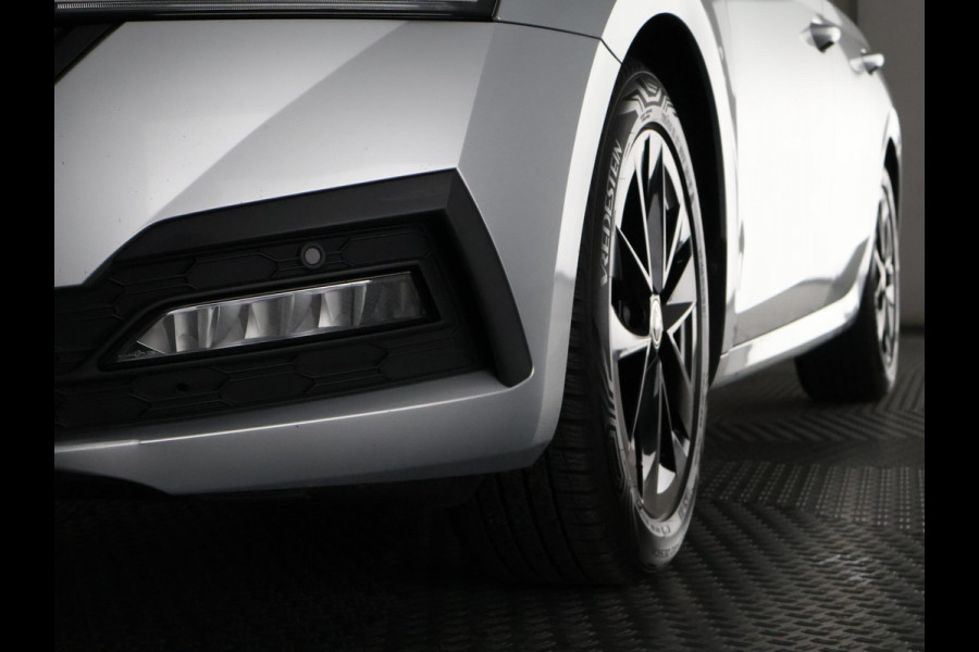 Škoda Octavia Combi 1.0 e-TSI Sport Business | Apple Carplay/Android Auto | Navigatie | Trekhaak | Parkeersensoren |