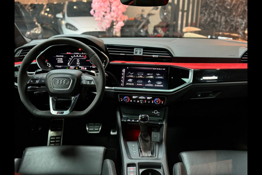 Audi Q3 Sportback TFSI RS|LEDER|AUTO|PANO