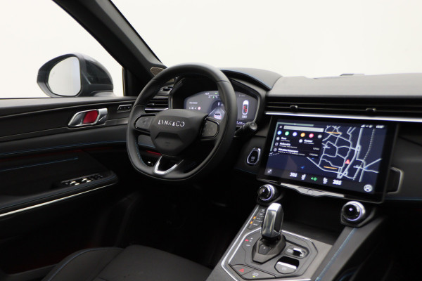 Lynk & Co 01 1.5 Two-Tone, 360° Camera, Panoramadak, Zwarte hemel, ACC, Keyless, PDC, LED, 20''