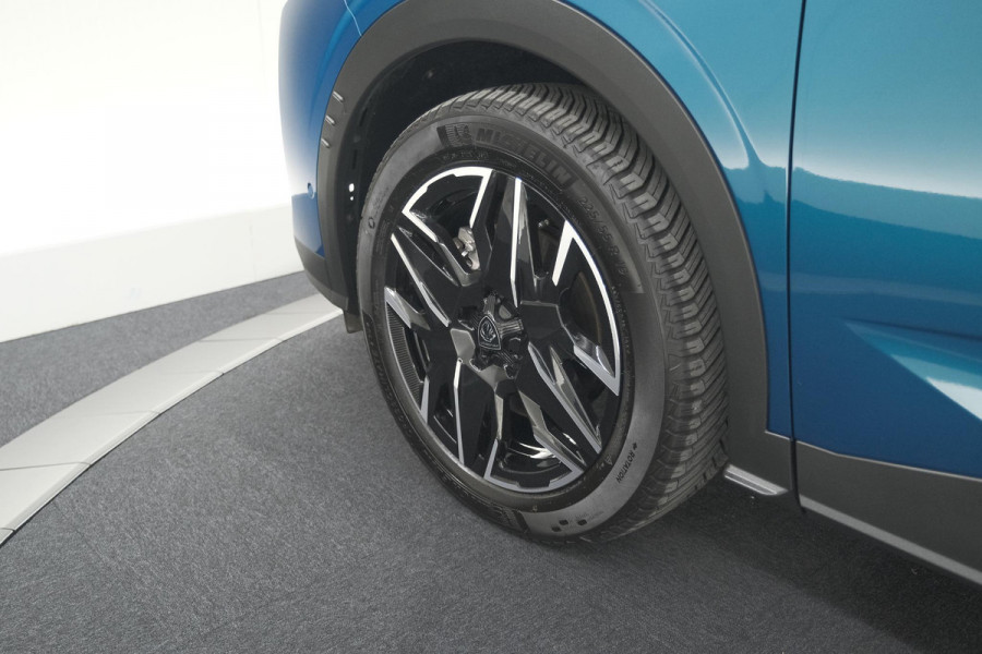 Peugeot 5008 1.2 Hybrid 136 GT | 360 Camera | Panoramadak | Elektrische Kofferklep | Winterpakket