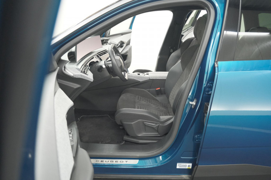 Peugeot 5008 1.2 Hybrid 136 GT | 360 Camera | Panoramadak | Elektrische Kofferklep | Winterpakket