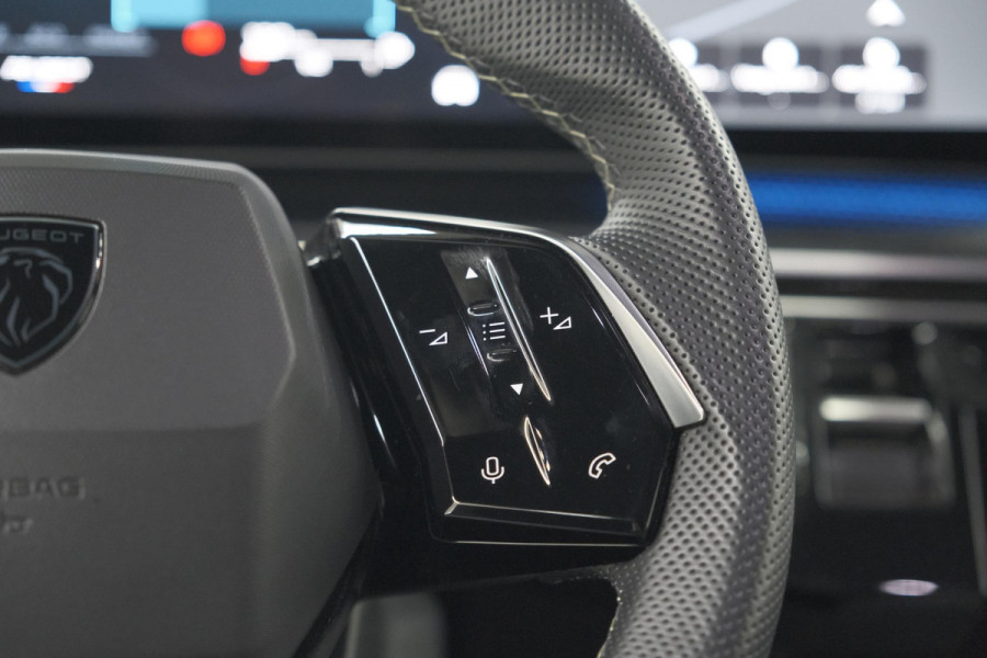 Peugeot 5008 1.2 Hybrid 136 GT | 360 Camera | Panoramadak | Elektrische Kofferklep | Winterpakket