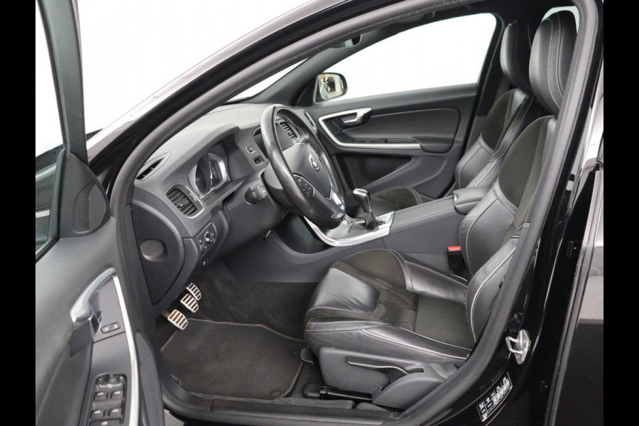 Volvo V60 2.0 T4 Sport | Stoelverwarming | Bi-Xenon | Leder/Alcantara | Trekhaak | Navigatie | Bluetooth | Cruise control | Parkeerhulp | Climate control | Origineel NL