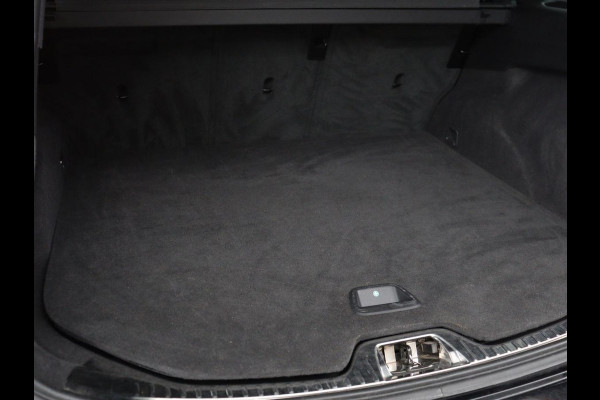 Volvo V60 2.0 T4 Sport | Stoelverwarming | Bi-Xenon | Leder/Alcantara | Trekhaak | Navigatie | Bluetooth | Cruise control | Parkeerhulp | Climate control | Origineel NL