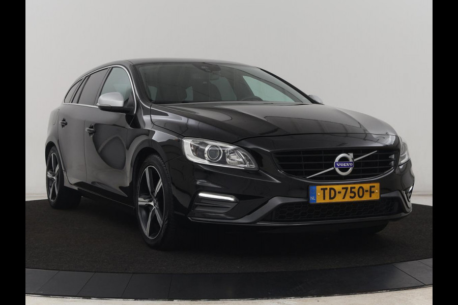 Volvo V60 2.0 T4 Sport | Stoelverwarming | Bi-Xenon | Leder/Alcantara | Trekhaak | Navigatie | Bluetooth | Cruise control | Parkeerhulp | Climate control | Origineel NL