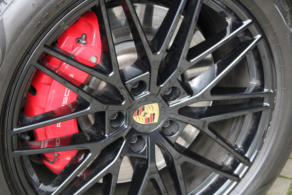 Porsche Cayenne S 3.0 E-Hybrid | BTW | PANO | HUD | SOFT-CLOSE | MEMORY | 360 | ACHTERASBESTUURING |