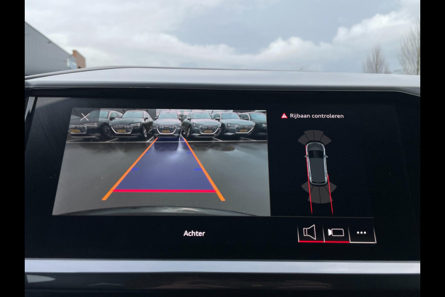 Audi Q4 e-tron 40 S Edition Competition 77 kWh|100%SOH|BLACK ED.|TREKH.|ACC|CARPLAY|CAMERA|STOELVERW.|NL-AUTO|NAP|1e EIG|INCL BTW|