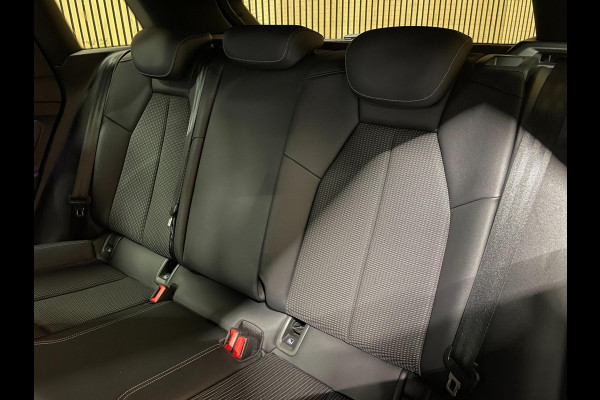 Audi Q4 e-tron 40 S Edition Competition 77 kWh|100%SOH|BLACK ED.|TREKH.|ACC|CARPLAY|CAMERA|STOELVERW.|NL-AUTO|NAP|1e EIG|INCL BTW|