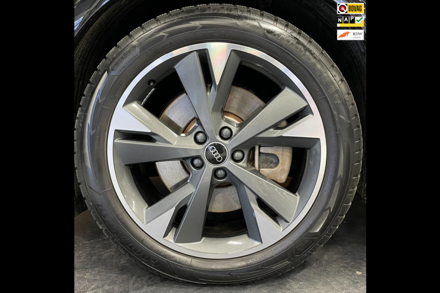 Audi Q4 e-tron 40 S Edition Competition 77 kWh|100%SOH|BLACK ED.|TREKH.|ACC|CARPLAY|CAMERA|STOELVERW.|NL-AUTO|NAP|1e EIG|INCL BTW|