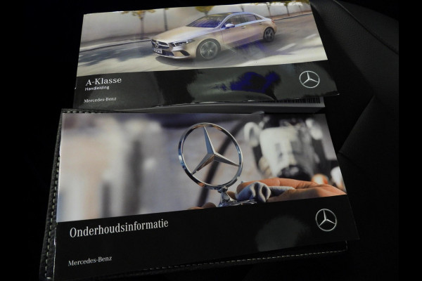 Mercedes-Benz A-Klasse A250e Luxury Limited LEER/CAMERA/SFEER/TREKH./17"LMV!