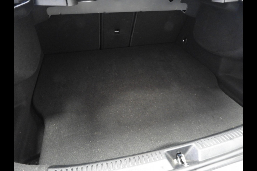 Mercedes-Benz A-Klasse A250e Luxury Limited LEER/CAMERA/SFEER/TREKH./17"LMV!