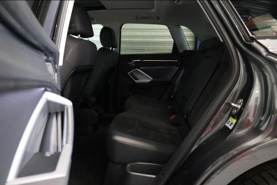 Audi Q3 35 TFSI S-line LED/VIRTUAL/ALCANTARA+S.VERWARMING/CAM/20" LMV/LINE/CRUISE/ECC/12 MDN GARANTIE!