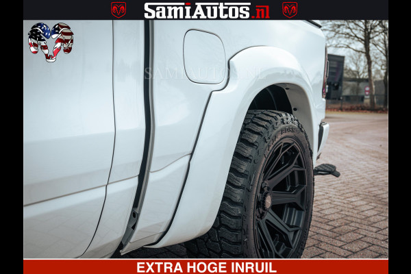 Dodge Ram 1500 Limited Night | 5.7 V8 Hemi Full Option | LPG | Comfortabele Dubbele Cabine met Royale 5 Zitplaatsen | De Meest Luxe en Volle Pick-Up in zijn Klasse | BPM vrij | Nu Leverbaar uit Voorraad | Voorraad Nr v45lp