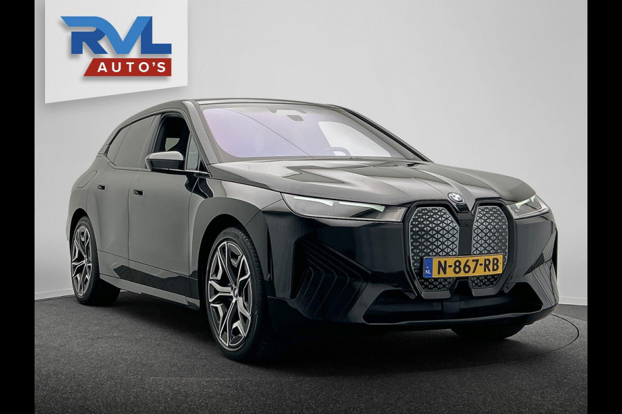 BMW iX XDrive40 High Executive 77 kWh | Origineel Nederlands | 1e Eigenaar Trekhaak Harman/kardon Head Up Panoramadak Memorie