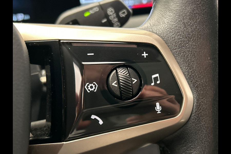 BMW iX XDrive40 High Executive 77 kWh | Origineel Nederlands | 1e Eigenaar Trekhaak Harman/kardon Head Up Panoramadak Memorie