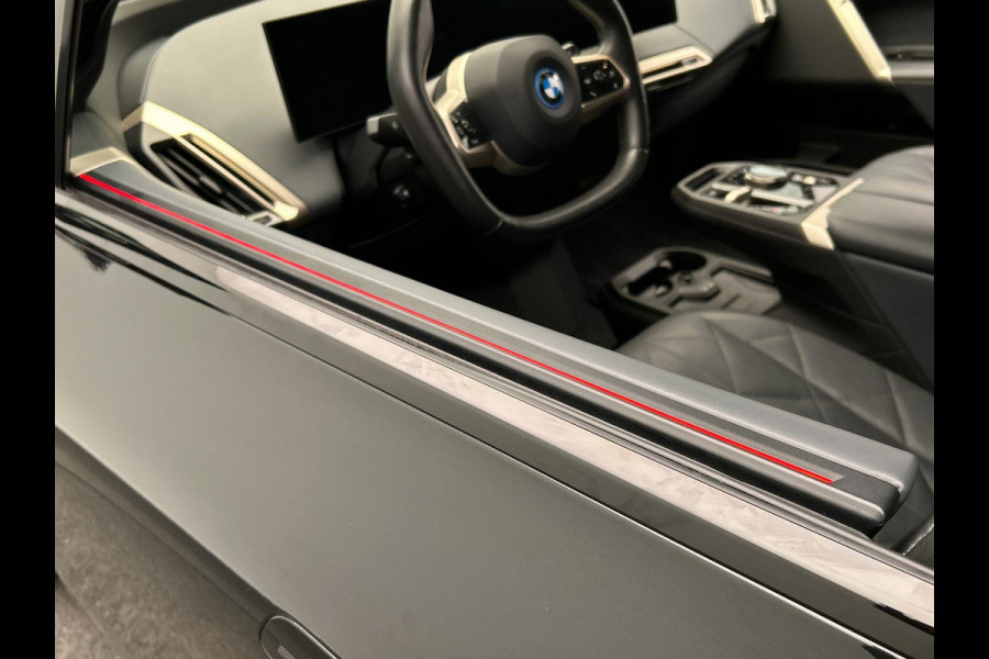 BMW iX XDrive40 High Executive 77 kWh | Origineel Nederlands | 1e Eigenaar Trekhaak Harman/kardon Head Up Panoramadak Memorie