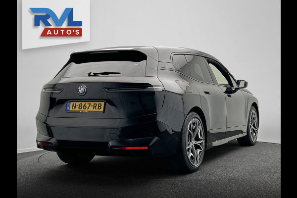 BMW iX XDrive40 High Executive 77 kWh | Origineel Nederlands | 1e Eigenaar Trekhaak Harman/kardon Head Up Panoramadak Memorie