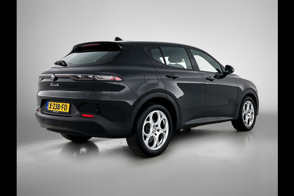 Alfa Romeo Tonale 1.5T 131PK Automaat Sprint / Pdc.V+A / Stoel+Stuur verwarming / Navigatie / Lmv / Adaptive Cruise / Carplay / Apk 10-2027