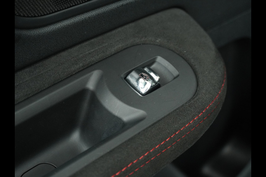 MINI Countryman 2.0 John Cooper Works ALL4 White Silver Edition Automaat - Airco - Apple Carplay/Android Auto - Cruise Control -KeyLess Entry - Panoramadak - Lederen Bekleding - Voorstoelen Verwarmd - Virena Zekerheidspakket €895,-