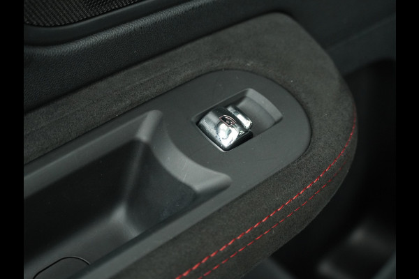 MINI Countryman 2.0 John Cooper Works ALL4 White Silver Edition Automaat - Airco - Apple Carplay/Android Auto - Cruise Control -KeyLess Entry - Panoramadak - Lederen Bekleding - Voorstoelen Verwarmd - Virena Zekerheidspakket €895,-