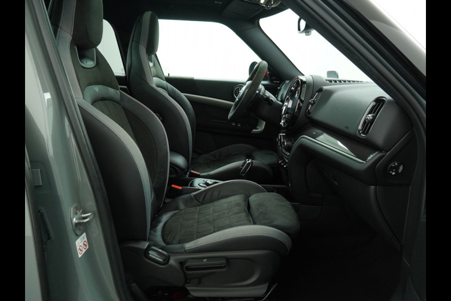 MINI Countryman 2.0 John Cooper Works ALL4 White Silver Edition Automaat - Airco - Apple Carplay/Android Auto - Cruise Control -KeyLess Entry - Panoramadak - Lederen Bekleding - Voorstoelen Verwarmd - Virena Zekerheidspakket €895,-