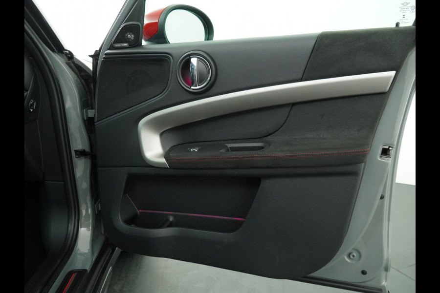 MINI Countryman 2.0 John Cooper Works ALL4 White Silver Edition Automaat - Airco - Apple Carplay/Android Auto - Cruise Control -KeyLess Entry - Panoramadak - Lederen Bekleding - Voorstoelen Verwarmd - Virena Zekerheidspakket €895,-