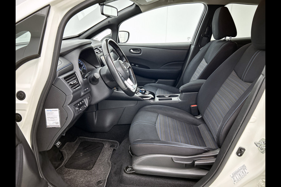 Nissan Leaf Electric+ 160kW / 62kWh SOH 94% / Pdc.+Camera /Navigatie / Airco-ecc./ Stoelverwarming / Apk 09-2026