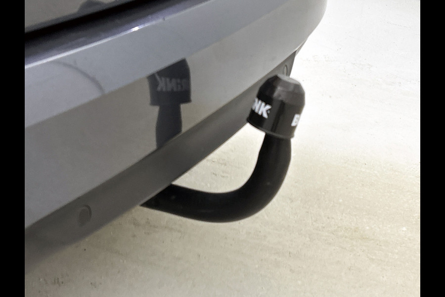 Renault Mégane Estate 1.3 TCe 141PK Automaat Zen / Trekhaak / Navigatie / Pdc.A / Airco-ecc./ Xenon / Apk 11-2026