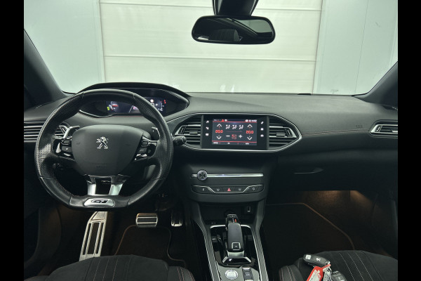 Peugeot 308 SW 1.2 131PK GT Automaat / Distributie vv.bij 102.000KM / Trekhaak / 1/2 Leder / Pdc+Camera / Navi./ Xenon / / Apk 06-2027