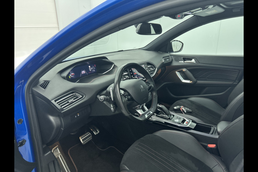 Peugeot 308 SW 1.2 131PK GT Automaat / Distributie vv.bij 102.000KM / Trekhaak / 1/2 Leder / Pdc+Camera / Navi./ Xenon / / Apk 06-2027